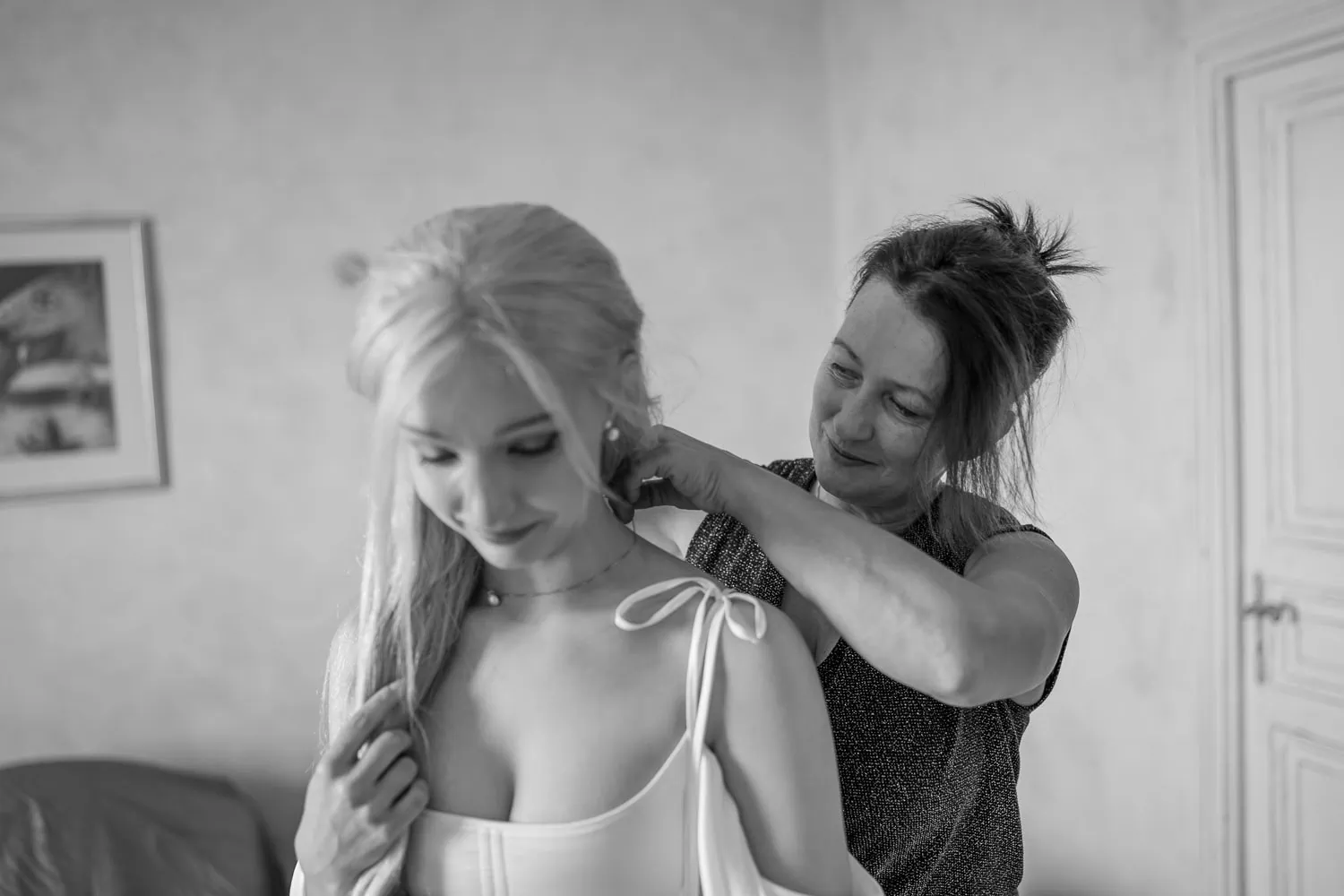 Hochzeit Wald Brautpaarshooting besonders innige Momente