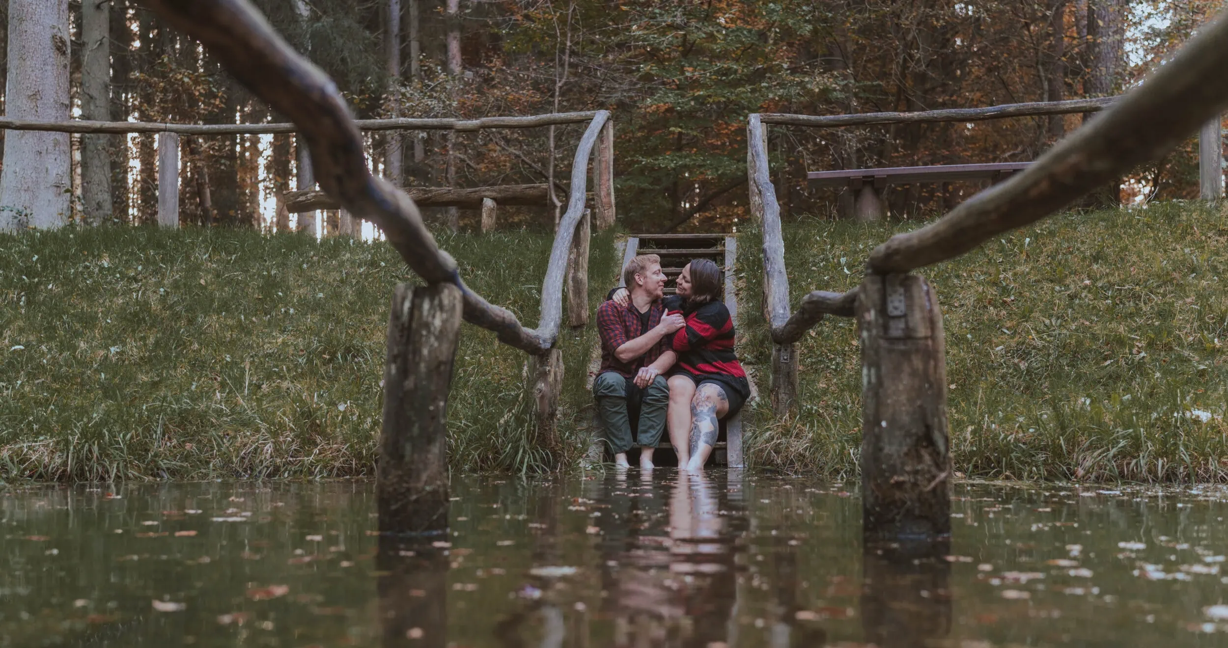 innige Paar Momente Wald